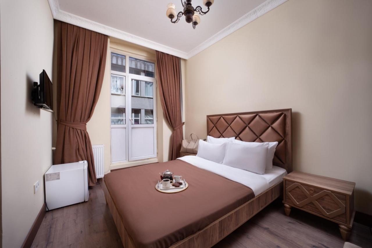 Taxim Cool Hotel Istanbul Bagian luar foto