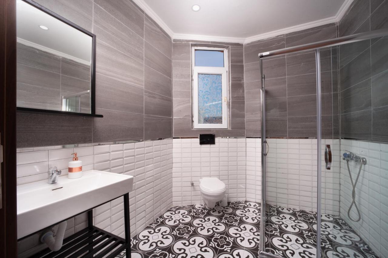 Taxim Cool Hotel Istanbul Bagian luar foto
