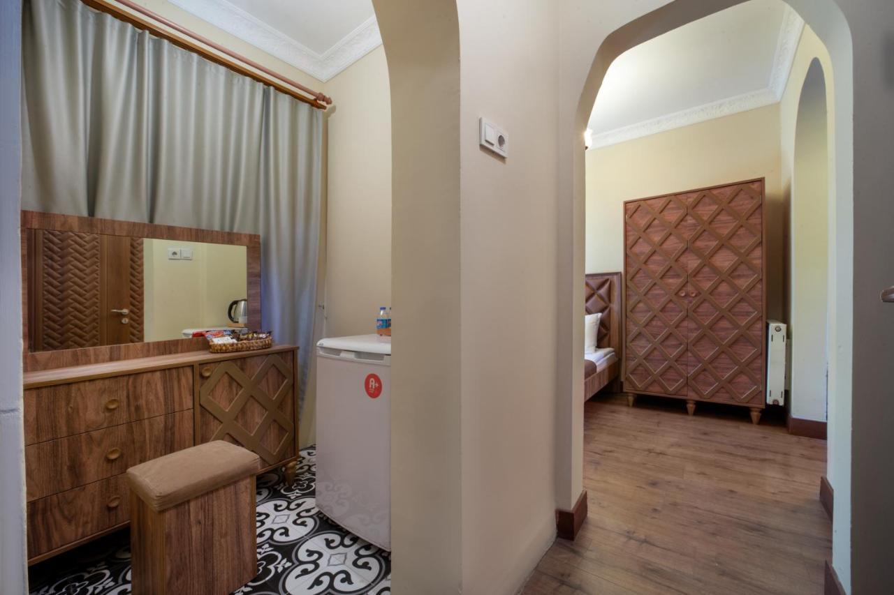 Taxim Cool Hotel Istanbul Bagian luar foto